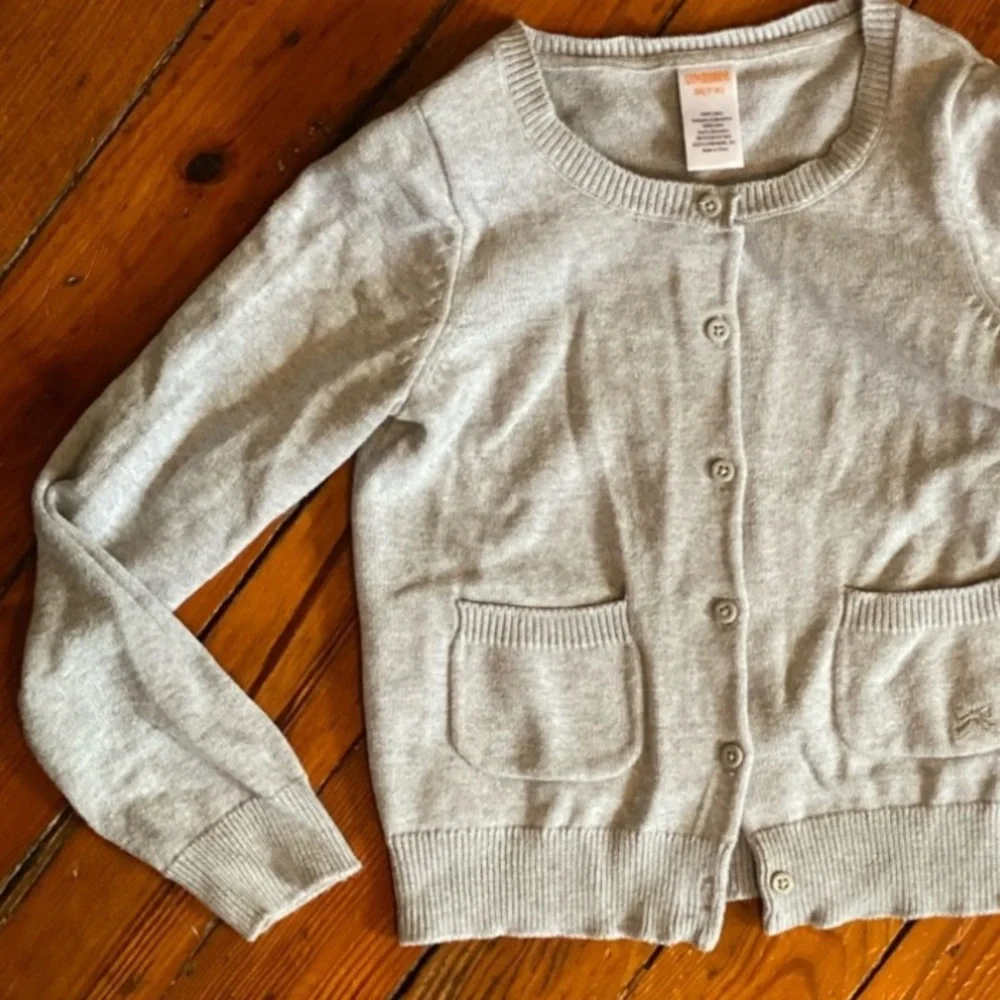 Gymboree Grey/Gray Button Up Crewneck Sweater Size Medium (7/8)